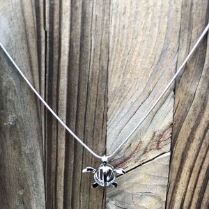 18” silver plated necklace with fresh water pearl